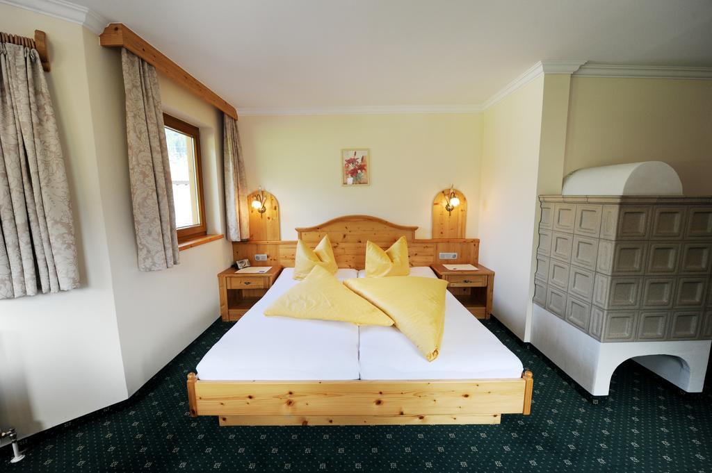 Hotel Garni Landhaus Platzer เซลล์ อัม ซิลลา ภายนอก รูปภาพ