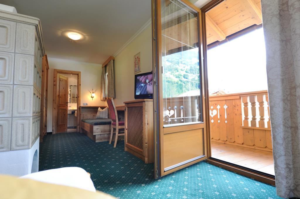 Hotel Garni Landhaus Platzer เซลล์ อัม ซิลลา ภายนอก รูปภาพ