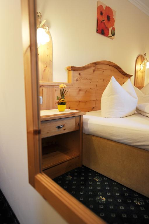 Hotel Garni Landhaus Platzer เซลล์ อัม ซิลลา ภายนอก รูปภาพ