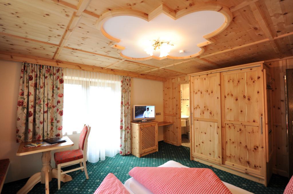 Hotel Garni Landhaus Platzer เซลล์ อัม ซิลลา ภายนอก รูปภาพ