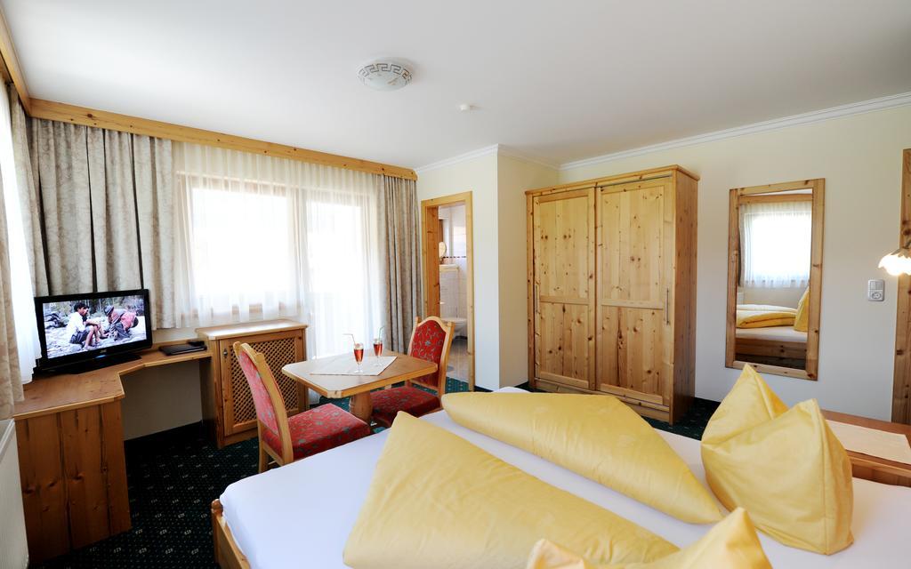 Hotel Garni Landhaus Platzer เซลล์ อัม ซิลลา ภายนอก รูปภาพ