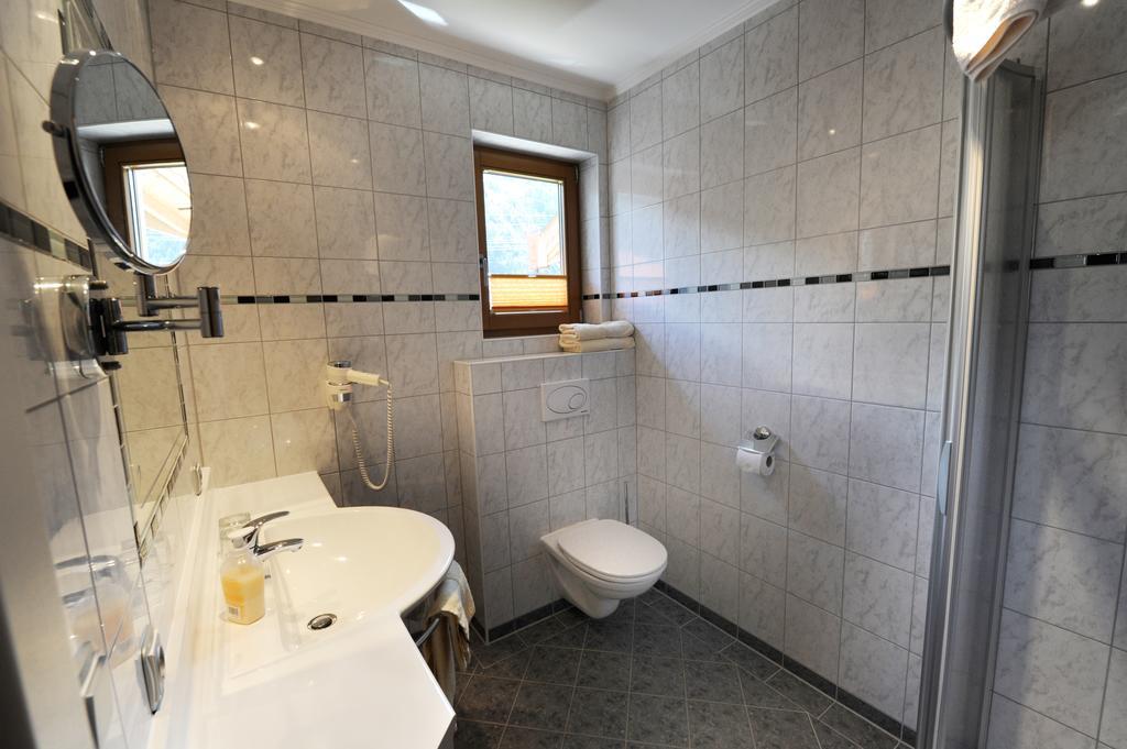 Hotel Garni Landhaus Platzer เซลล์ อัม ซิลลา ภายนอก รูปภาพ